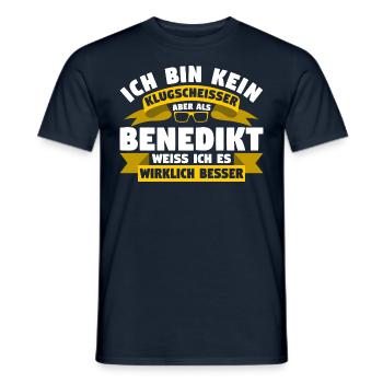 Klugscheisser Benedikt weiß es besser - Männer T-Shirt - Navy - Vorne - AI Model Male 178 light (178cm)