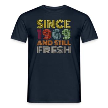 Vintage 1969 - Männer T-Shirt - Navy - Vorne - AI Model Male 178 light (178cm)