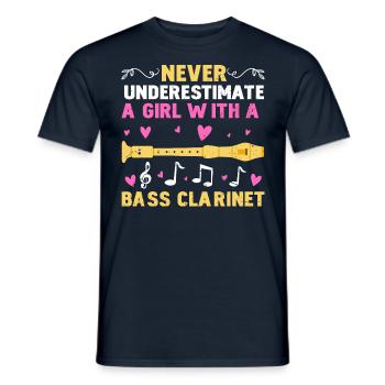 Ne sous-estimez jamais une fille avec une clarinette basse - T-shirt homme - marine - Devant - AI Model Male 178 light (178cm)