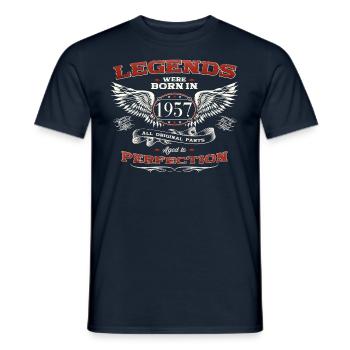 66. Geburtstag Mann Legende Jahrgang 1957 Oldtimer - Männer T-Shirt - Navy - Vorne - AI Model Male 178 light (178cm)