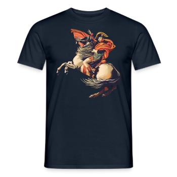 Napoléon Bonaparte à cheval, art, peinture des Alpes - T-shirt homme - marine - Devant - AI Model Male 178 light (178cm)