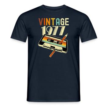 1977 Anniversaire Né En 1977 Rétro Vintage - T-shirt homme - marine - Devant - AI Model Male 178 light (178cm)