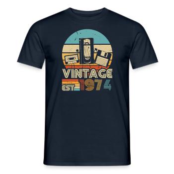 1974 Anniversaire Né En 1974 Rétro Vintage - T-shirt homme - marine - Devant - AI Model Male 178 light (178cm)