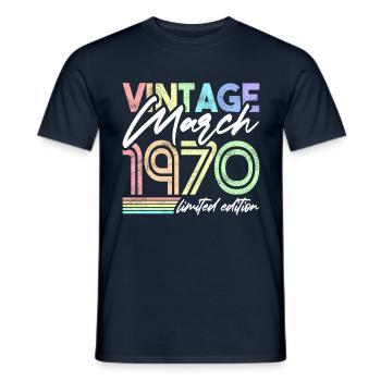 Vintage Mars 1970 Birthday Design pour femmes - T-shirt homme - marine - Devant - AI Model Male 178 light (178cm)