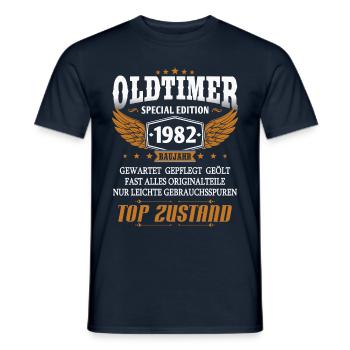 Oldtimer Baujahr 1982 geboren Geburtstag Spruch - Männer T-Shirt - Navy - Vorne - AI Model Male 178 light (178cm)