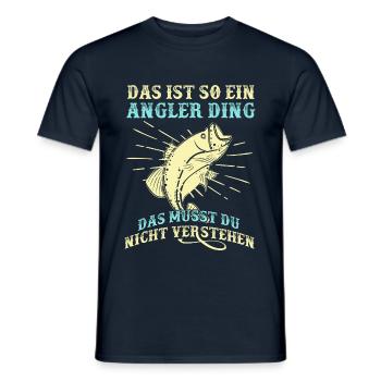 Angler - Männer T-Shirt - Navy - Vorne - AI Model Male 178 light (178cm)