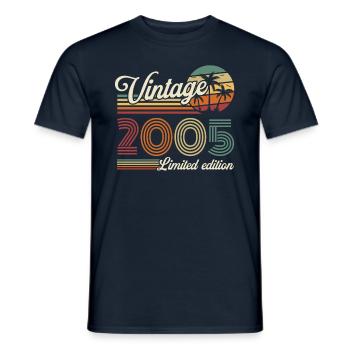 Vintage Rétro Cadeau Anniversaire pour Né en 2005 - T-shirt homme - marine - Devant - AI Model Male 178 light (178cm)