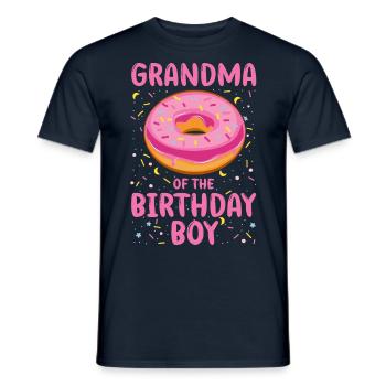 Grand-mère du garçon d’anniversaire Garçon - T-shirt homme - marine - Devant - AI Model Male 178 light (178cm)
