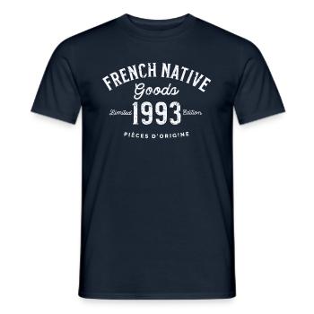 Französische einheimische Waren 1993 - Männer T-Shirt - Navy - Vorne - AI Model Male 178 light (178cm)