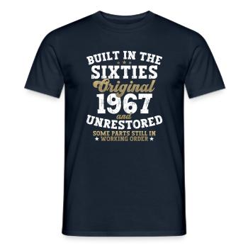 Built in the sixties 1967 55. Geburtstag Herren - Männer T-Shirt - Navy - Vorne - AI Model Male 178 light (178cm)