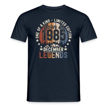 Oprindelig 37 års fødselsdagsgave fra december 1985 - Mænd T-shirt - marineblå - Foran - AI Model Male 178 light (178cm)