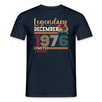 Décembre Né en 1976 Cadeau de 46e anniversaire - T-shirt homme - marine - Devant - AI Model Male 178 light (178cm)