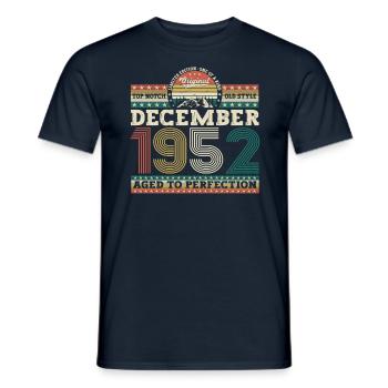 Né en décembre 1952 Cadeau du 70e anniversaire - T-shirt homme - marine - Devant - AI Model Male 178 light (178cm)