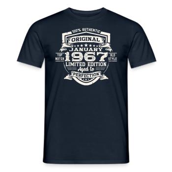 Né en 1967 Janvier 56e anniversaire Homme cadeau - T-shirt homme - marine - Devant - AI Model Male 178 light (178cm)