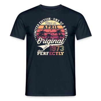 50e anniversaire homme Best of April né en 1973 - T-shirt homme - marine - Devant - AI Model Male 178 light (178cm)