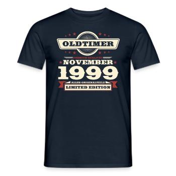 24e anniversaire voiture classique novembre vintage 1999 - T-shirt homme - marine - Devant - AI Model Male 178 light (178cm)