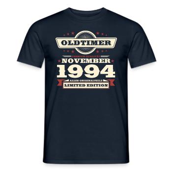 29th Birthday Classic Car November Vintage 1994 - Men's T-Shirt - navy - Front - AI Model Male 178 light (178cm)