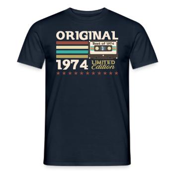 49e anniversaire Vintage Cassette Vintage 1974 - T-shirt homme - marine - Devant - AI Model Male 178 light (178cm)