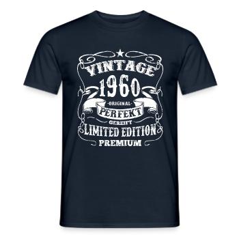Vintage 1960 - Männer T-Shirt - Navy - Vorne - AI Model Male 178 light (178cm)