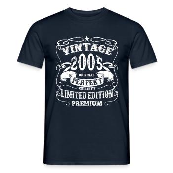 Vintage 2005 - Men's T-Shirt - navy - Front - AI Model Male 178 light (178cm)
