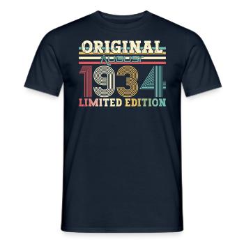 90e anniversaire Original août 1934 Né en 1934 - T-shirt homme - marine - Devant - AI Model Male 178 light (178cm)