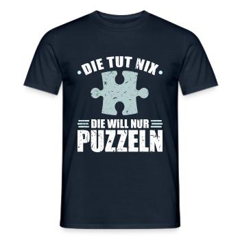 Die Tut Nix Die Will Nur Puzzeln Puzzle - Männer T-Shirt - Navy - Vorne - AI Model Male 178 light (178cm)