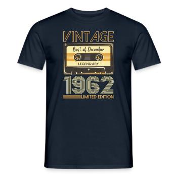 61. Geburtstag Dezember Jahrgang 1962 Kassette - Männer T-Shirt - Navy - Vorne - AI Model Male 178 light (178cm)