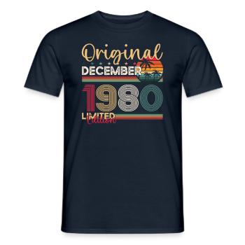 43ème Anniversaire Original Décembre Millésime 1980 - T-shirt homme - marine - Devant - AI Model Male 178 light (178cm)