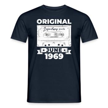 Kassette Juni 1969 Jahrgang 1969 Geburtstag 1969 - Männer T-Shirt - Navy - Vorne - AI Model Male 178 light (178cm)