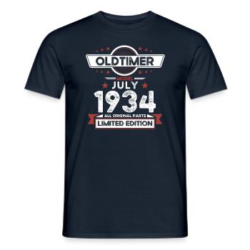 90ème Anniversaire Voiture Classique Juillet 1934 Millésime 1934 - T-shirt homme - marine - Devant - AI Model Male 178 light (178cm)