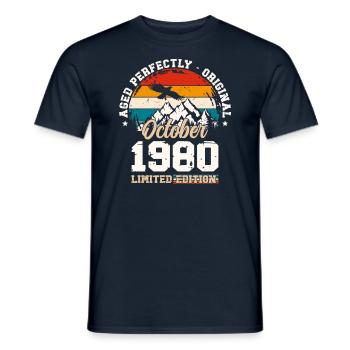 44ème Anniversaire Légende Octobre 1980 Vintage 80's - T-shirt homme - marine - Devant - AI Model Male 178 light (178cm)
