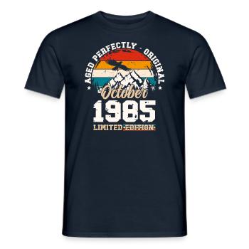 39ème Anniversaire Millésime Octobre 1985 Cru 85 - T-shirt homme - marine - Devant - AI Model Male 178 light (178cm)