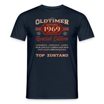 65ème Anniversaire Voiture Classique Novembre 1969 Millésime 69 - T-shirt homme - marine - Devant - AI Model Male 178 light (178cm)