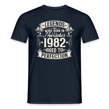 Novembre né en 1982 Legends Birthday - T-shirt homme - marine - Devant - AI Model Male 178 light (178cm)