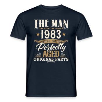 1983 Vintage Homme Mythe Légende Anniversaire - T-shirt homme - marine - Devant - AI Model Male 178 light (178cm)