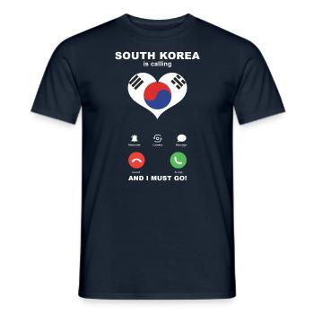 South Korea is calling South Korea Heart Souvenir - Men's T-Shirt - navy - Front - AI Model Male 178 light (178cm)