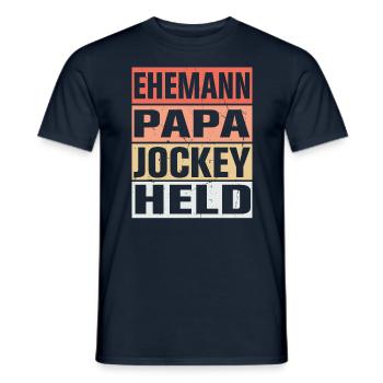 Jockey Vater Ehemann Held - Männer T-Shirt - Navy - Vorne - AI Model Male 178 light (178cm)