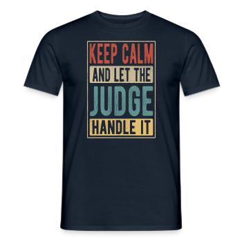 Judge Retro Geschenk - Männer T-Shirt - Navy - Vorne - AI Model Male 178 light (178cm)