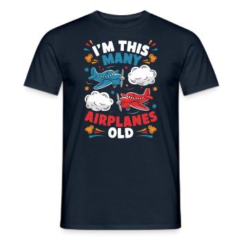 Ich Bin So Viele Flugzeuge Alt - Kinder 2 Jahre - Männer T-Shirt - Navy - Vorne - AI Model Male 178 light (178cm)