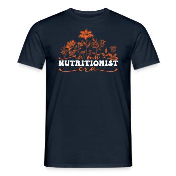 In My Nutritionist Era Mit Blumen - Männer T-Shirt - Navy - Vorne - AI Model Male 178 light (178cm)