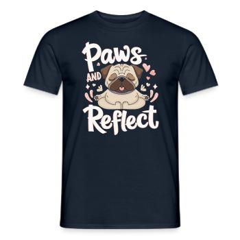 Pattes Et Réfléchir Yoga Carlin Méditation Détendu - T-shirt homme - marine - Devant - AI Model Male 178 light (178cm)