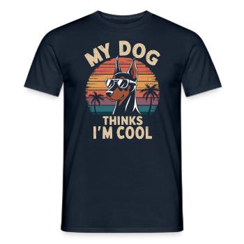 Doberman Pinscher Mon chien pense que je suis cool - T-shirt homme - marine - Devant - AI Model Male 178 light (178cm)