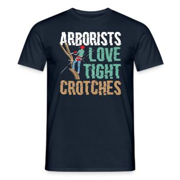 Arborists Love Tight Crotches Funny Arborist - Männer T-Shirt - Navy - Vorne - AI Model Male 178 light (178cm)