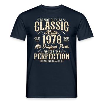 1978 Vintage Born Vintage Cadeau d’anniversaire - T-shirt homme - marine - Devant - AI Model Male 178 light (178cm)