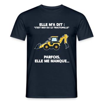 Engin de chantier Tractopelle Ma Femme - T-shirt homme - marine - Devant - AI Model Male 178 light (178cm)