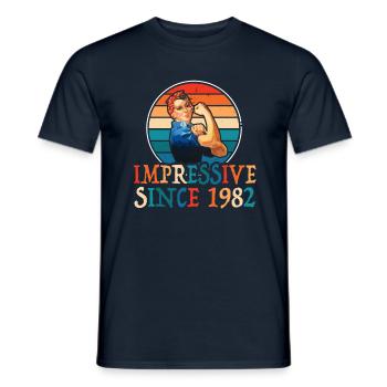 Geburtstag geboren 1982 Vintage Design Frauen - Männer T-Shirt - Navy - Vorne - AI Model Male 178 light (178cm)