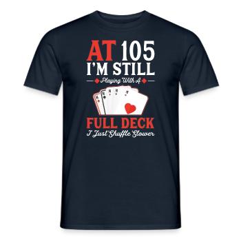 Cartes à jouer pour le 105e anniversaire - T-shirt homme - marine - Devant - AI Model Male 178 light (178cm)
