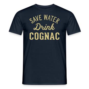 Sparen Sie Wasser, Trinken Sie Cognac - Männer T-Shirt - Navy - Vorne - AI Model Male 178 light (178cm)