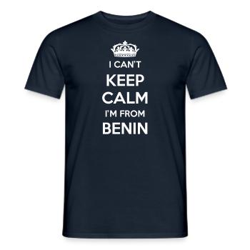 Je ne peux pas rester calme, je viens du Bénin - T-shirt homme - marine - Devant - AI Model Male 178 light (178cm)