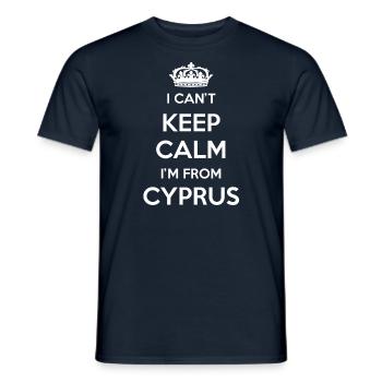 Ich Kann Nicht Ruhig Bleiben, Ich Bin Von Zypern - Männer T-Shirt - Navy - Vorne - AI Model Male 178 light (178cm)